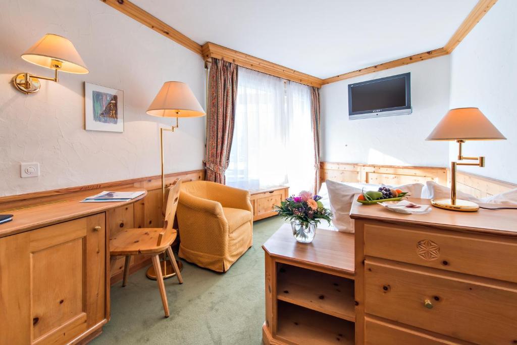 Quadratscha Alpenhotel Samedan Habitación foto