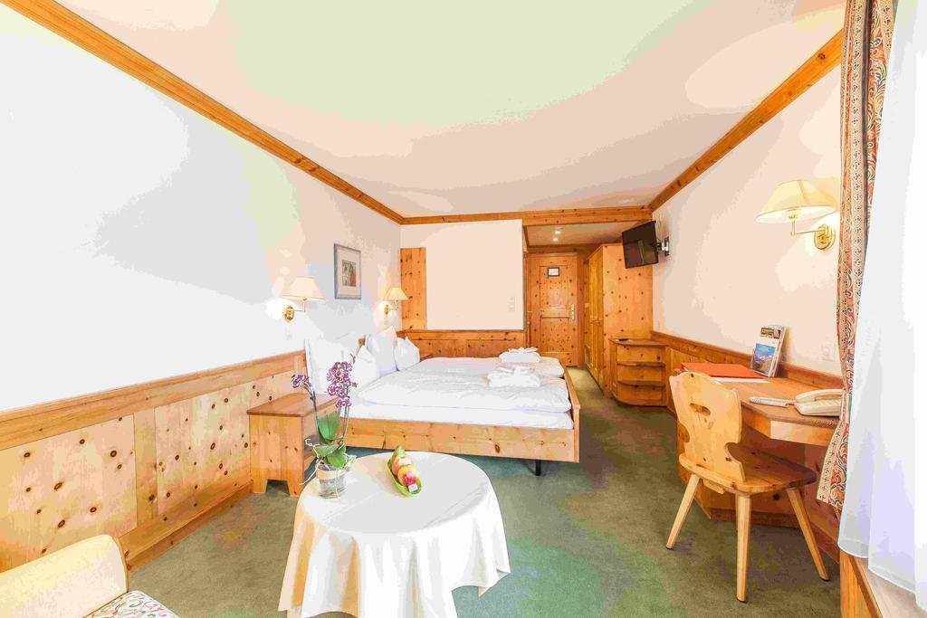 Quadratscha Alpenhotel Samedan Exterior foto